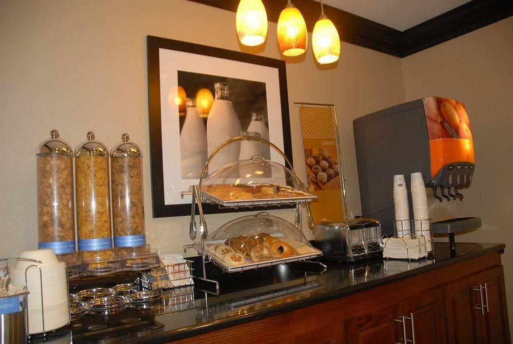 Hampton Inn - Monticello Restoran fotoğraf